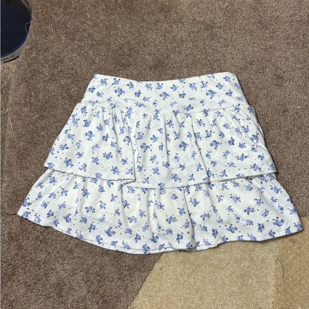 NWOT mini  Society Skort L